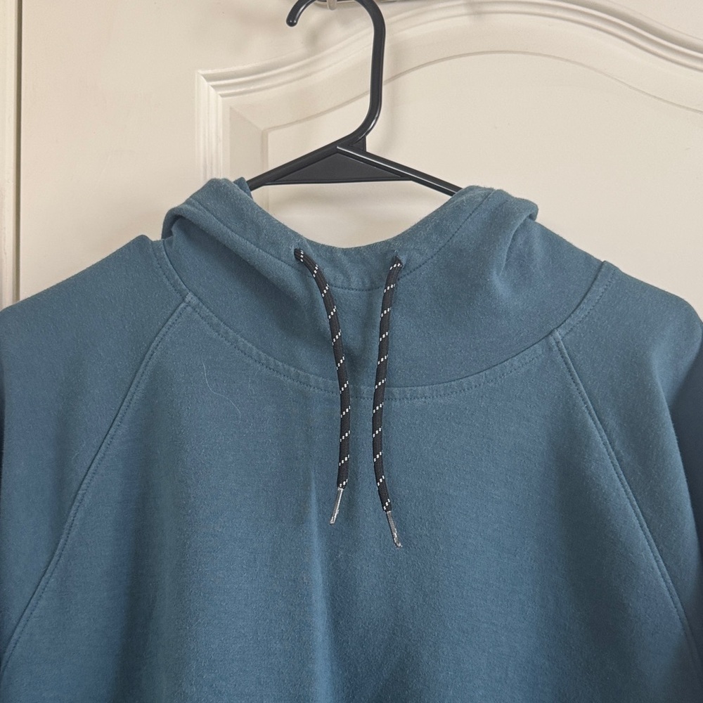 Old Navy Gradient Teal and Black Hoodie / W23 - Picture 2 of 4